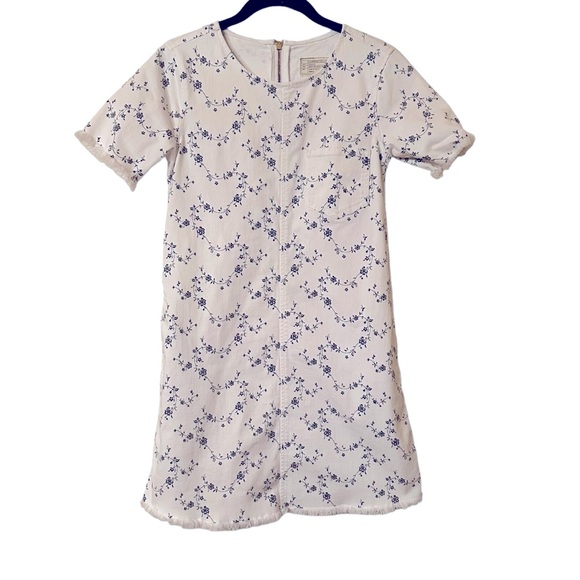 Current/elliot Short sleeved Floral Denim Mini Dress with frayed hem. - Picture 2 of 15